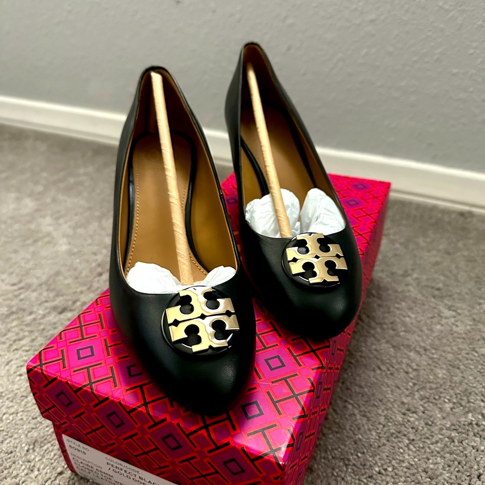 NIB Tory Burch Claire Closed Toe Wedge